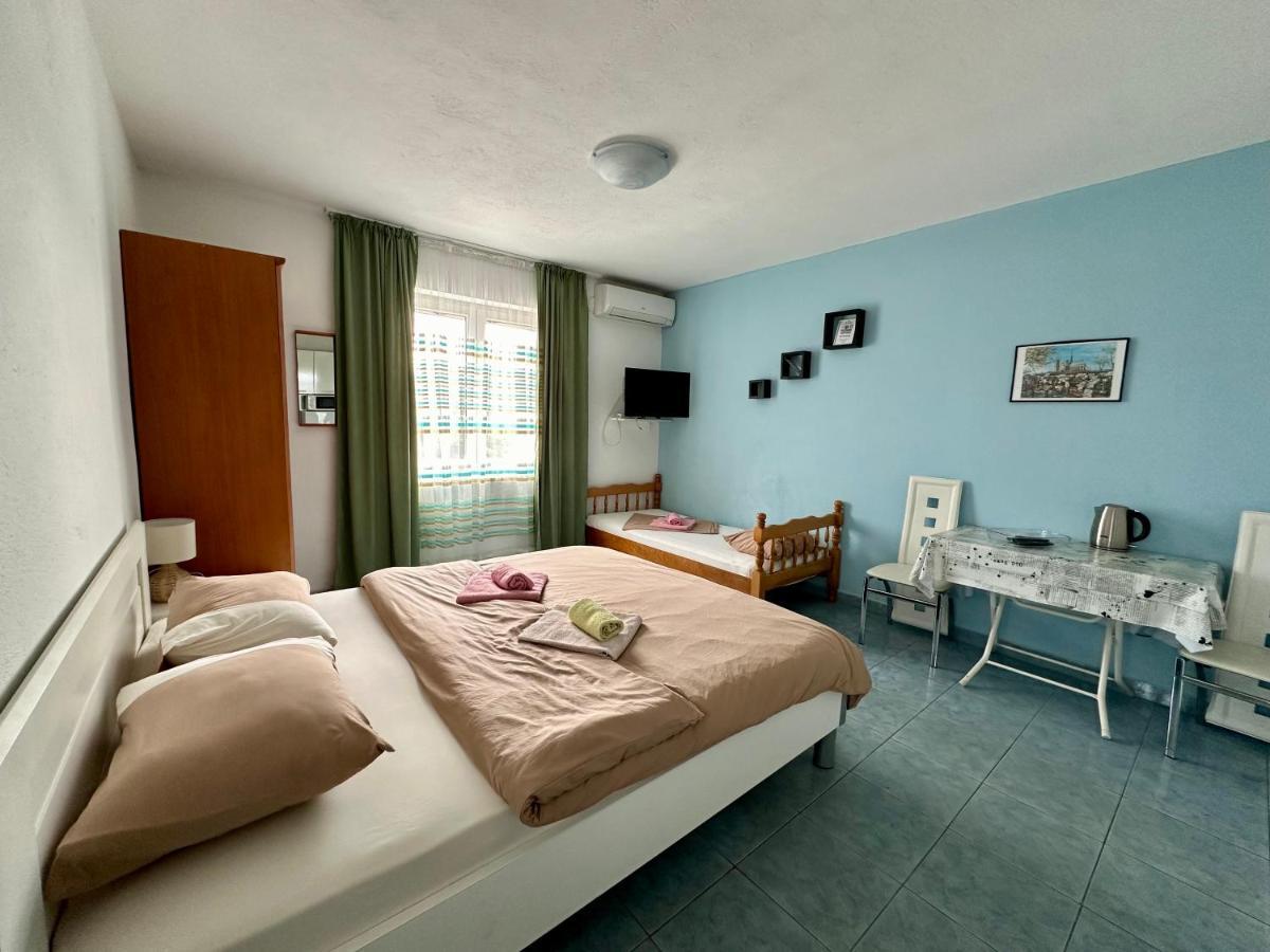 Maki Apartments - Plavi Horizonti Beach Тиват Екстериор снимка