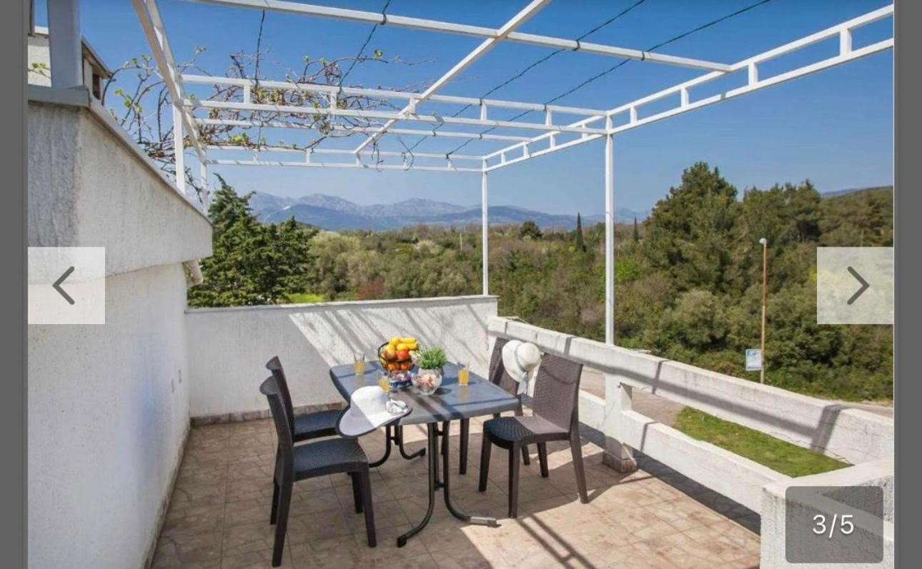 Maki Apartments - Plavi Horizonti Beach Тиват Екстериор снимка