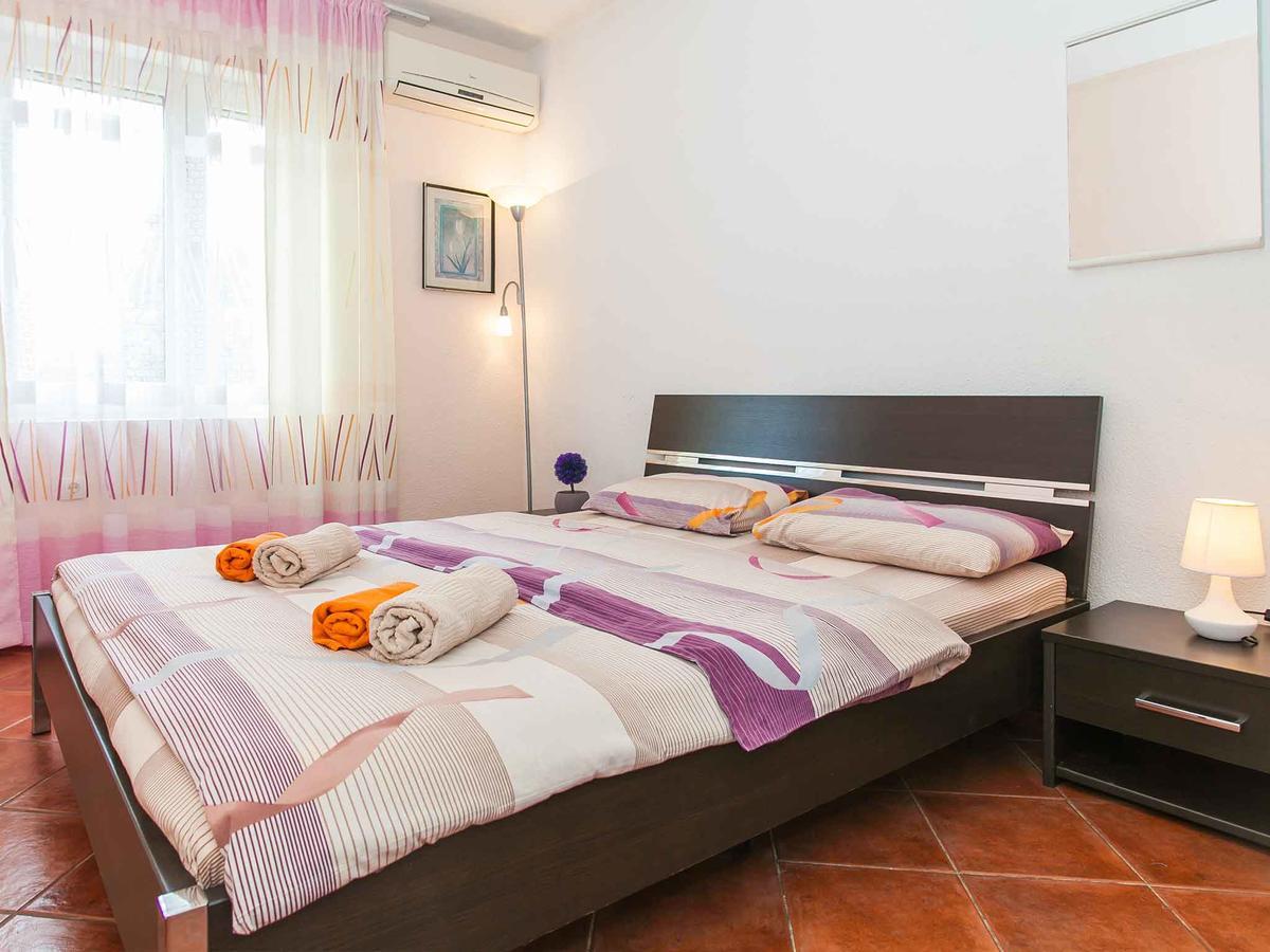 Maki Apartments - Plavi Horizonti Beach Тиват Екстериор снимка